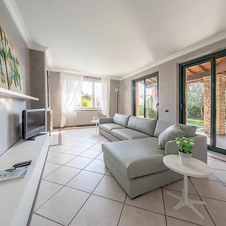 Camilla Villa Padenghe sul Garda